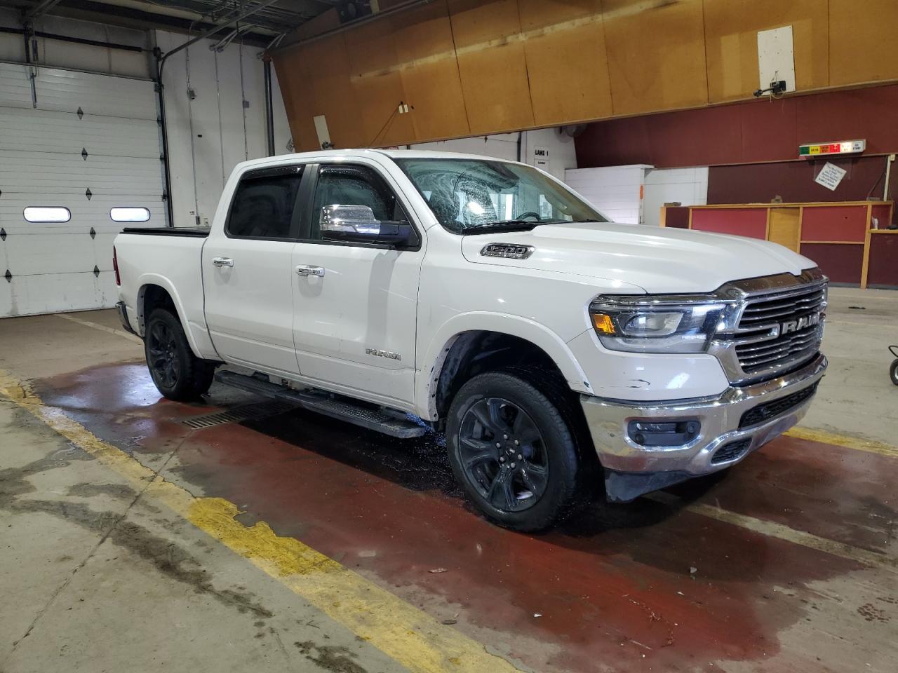 2019 Ram 1500 Laramie - Image 4