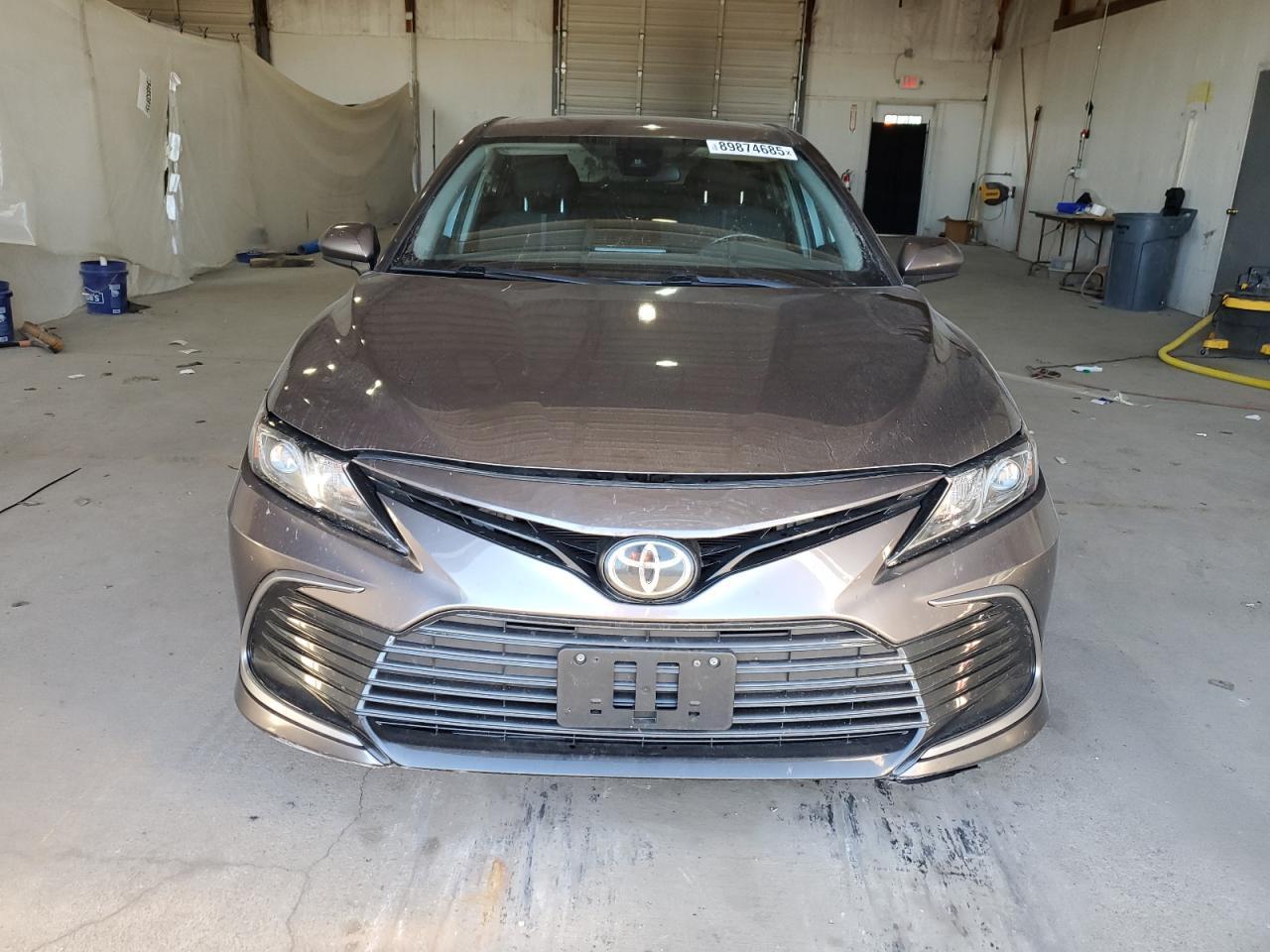 2021 Toyota Camry Le - Фото 5