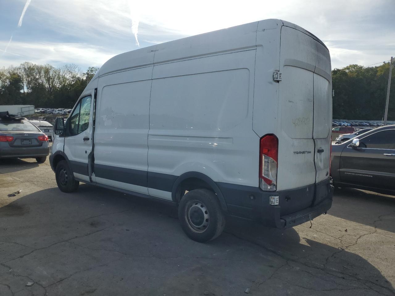 2015 Ford Transit T-250 - Фото 2