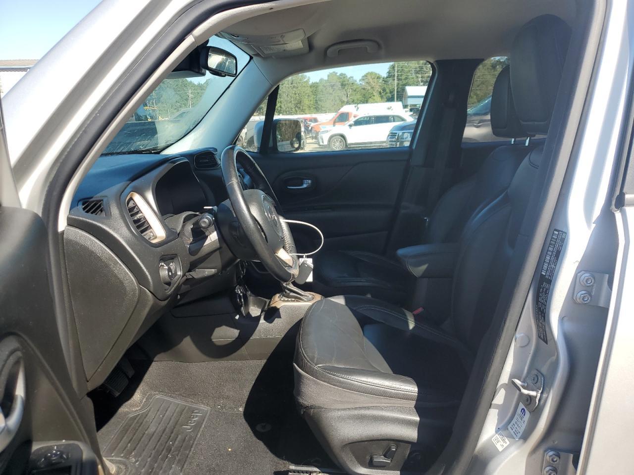 2017 Jeep Renegade Limited - Image 7