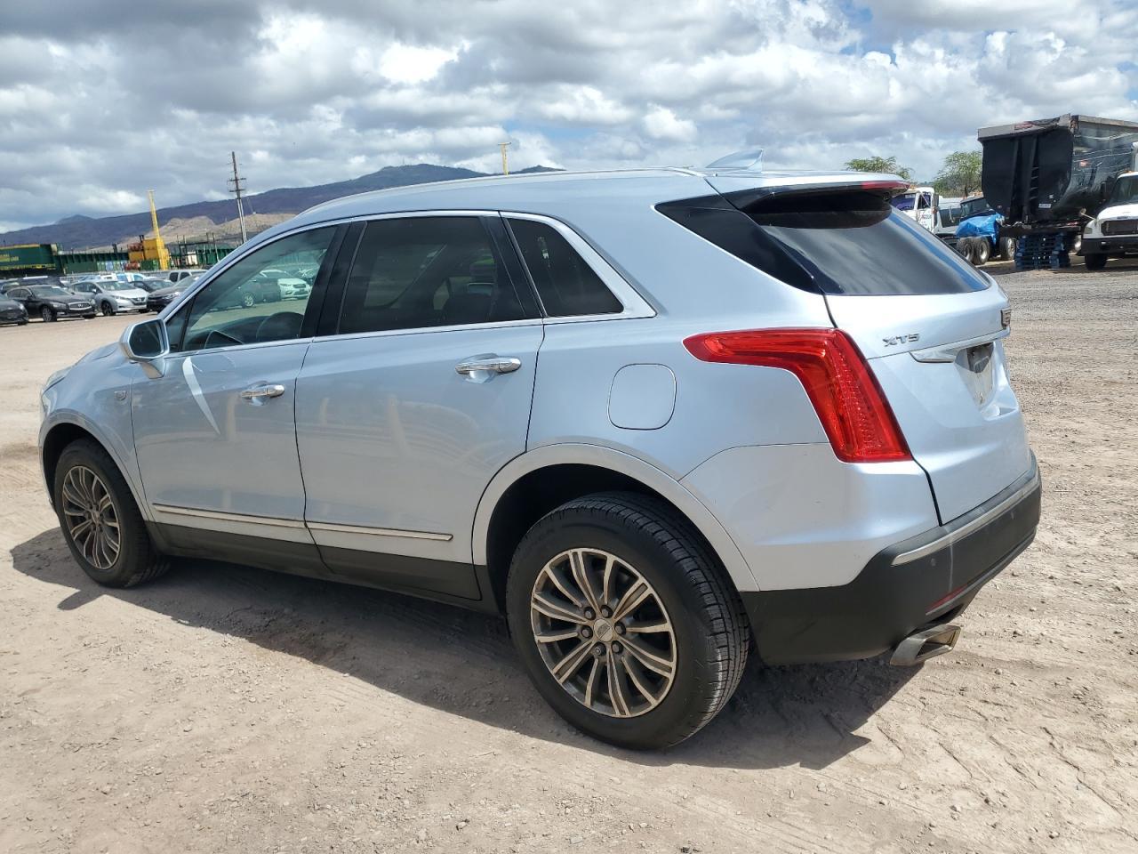 2017 Cadillac Xt5 Luxury - Фото 2