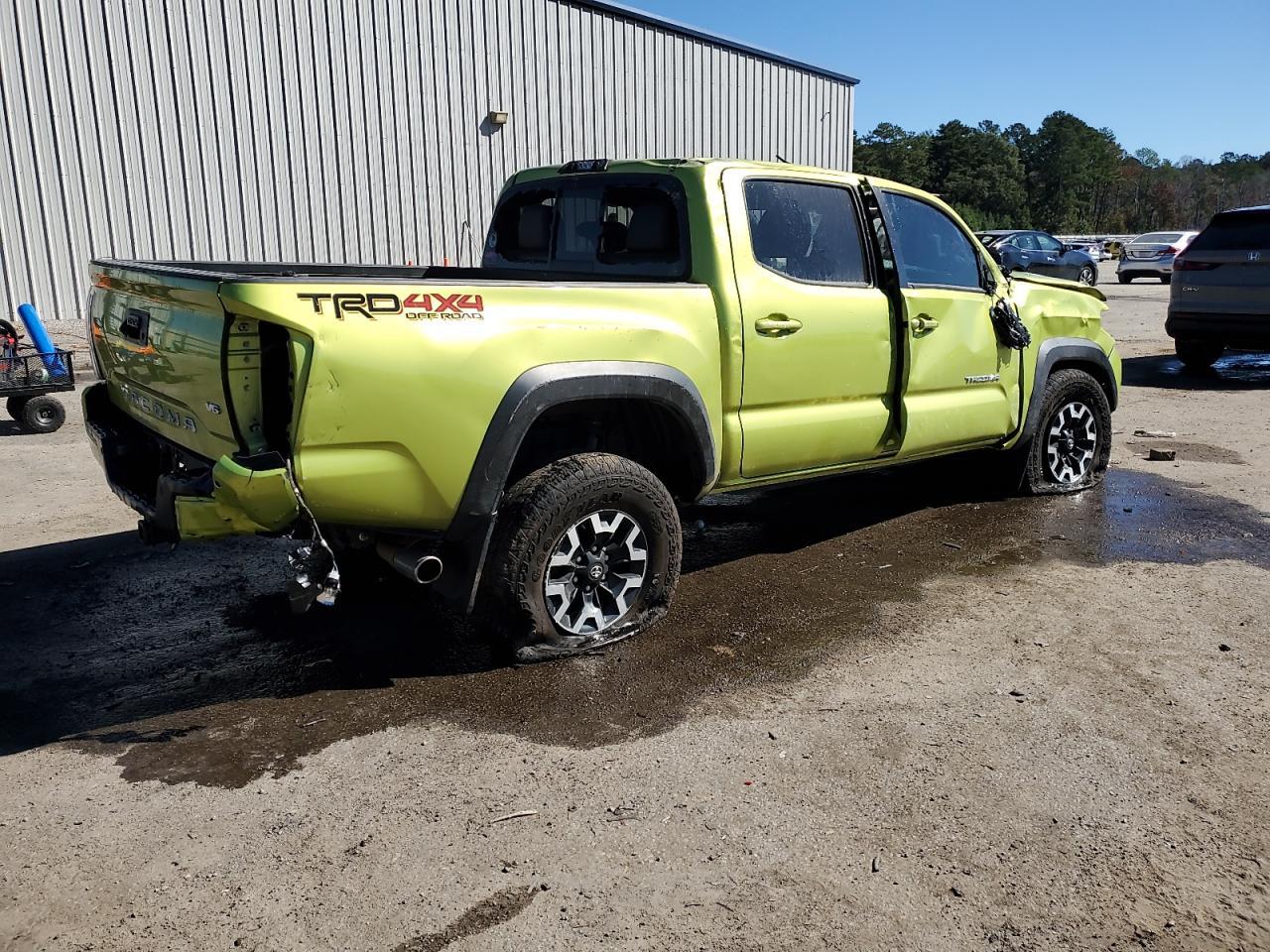 2023 Toyota Tacoma Double Cab - Image 3
