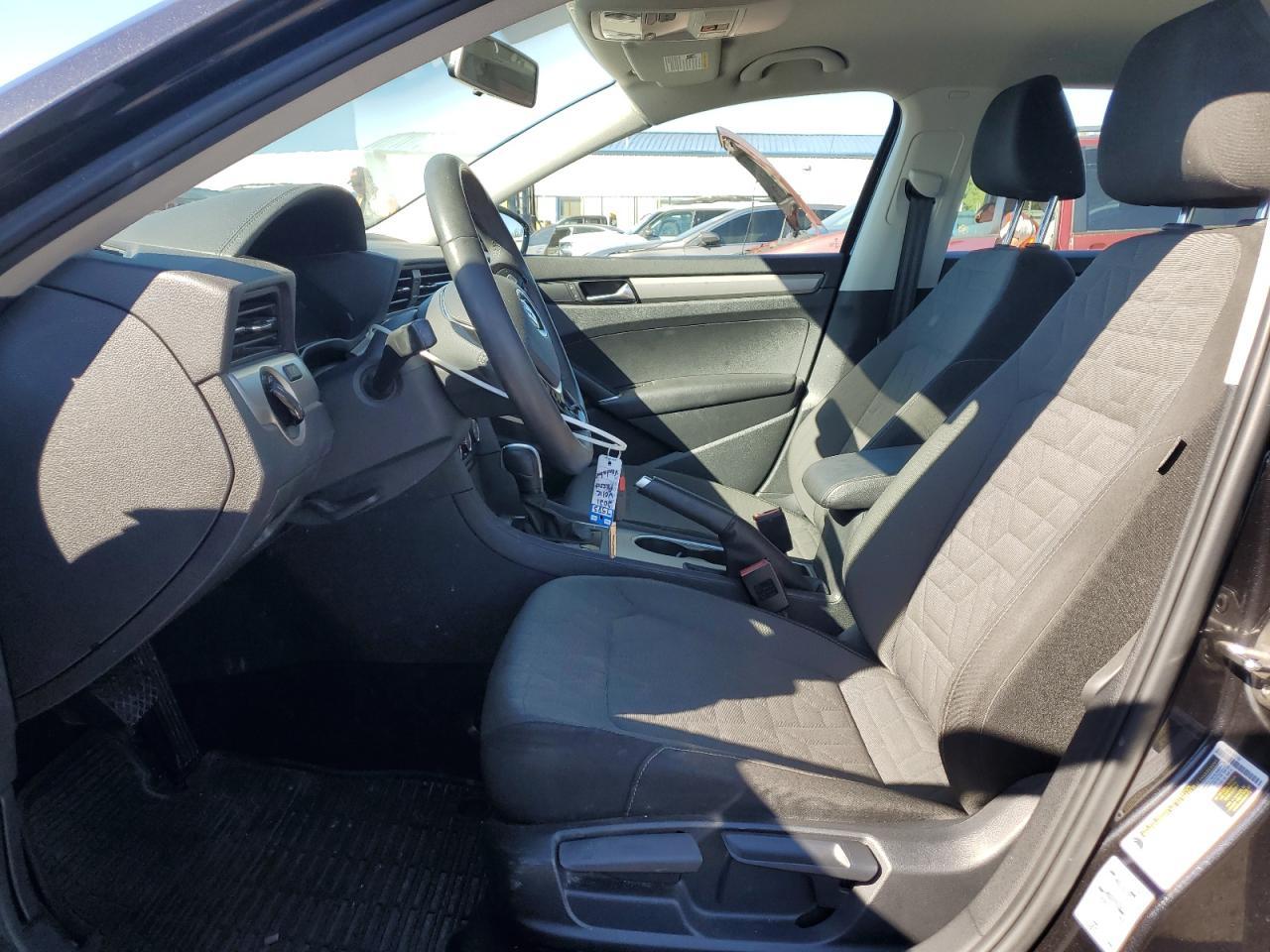 2021 Volkswagen Passat S - Фото 7