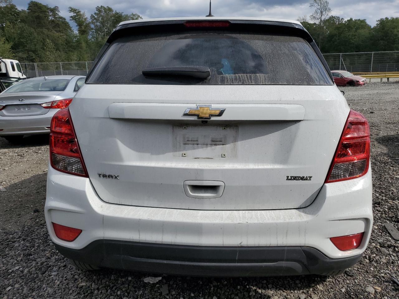 2020 Chevrolet Trax Ls - Image 6