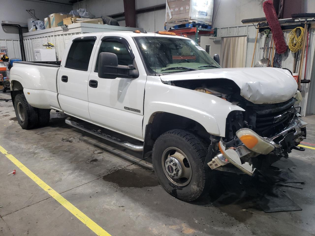 2004 GMC New Sierra K3500 - Фото 4