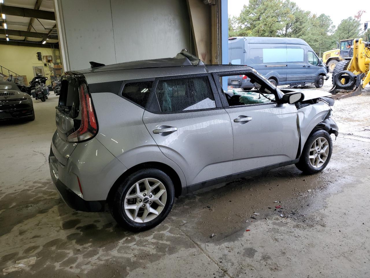 2024 Kia Soul Lx - Image 3