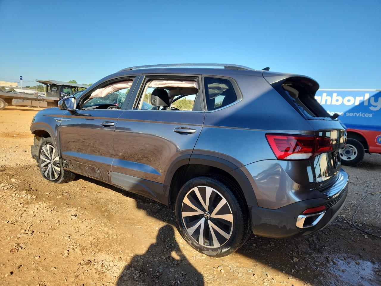 2023 Volkswagen Taos Se - Image 2