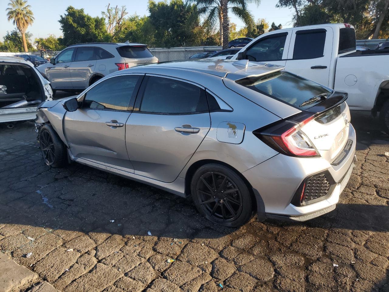 2017 Honda Civic Ex - Image 2