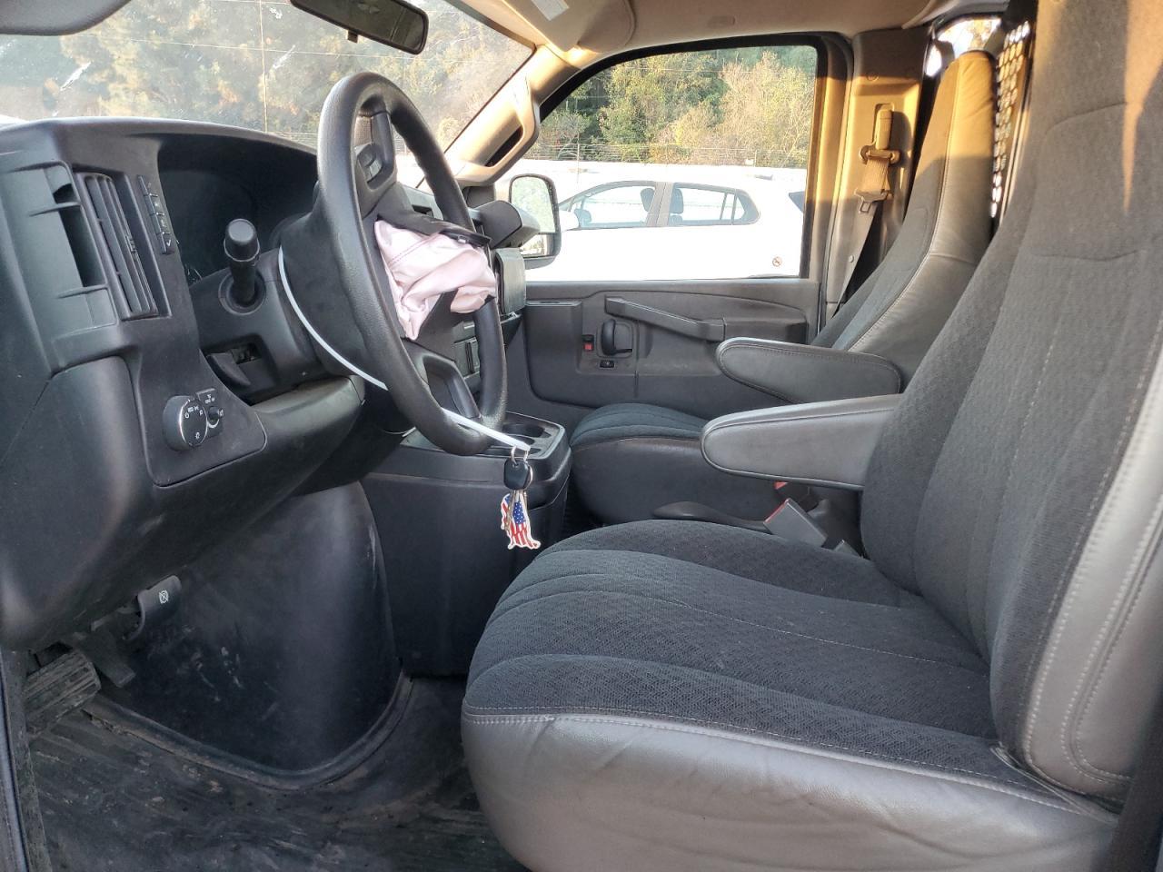 2021 GMC Savana G2500 - Фото 7