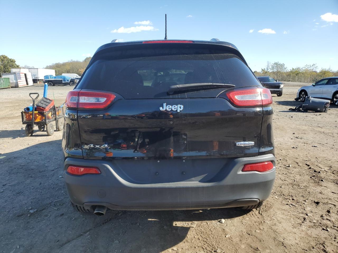 2018 Jeep Cherokee Latitude Plus - Image 6