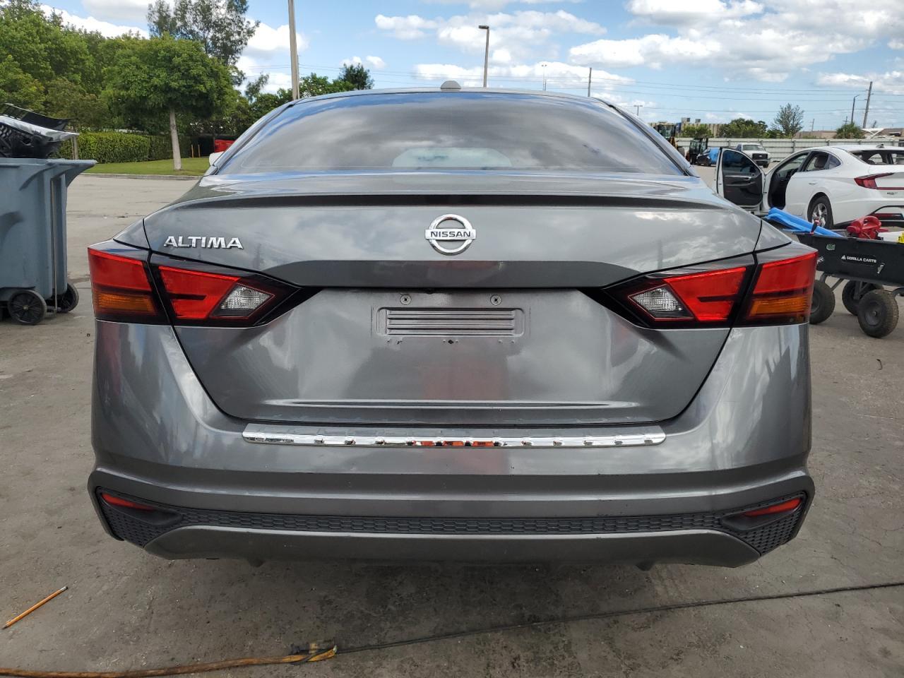 2019 Nissan Altima S - Фото 6