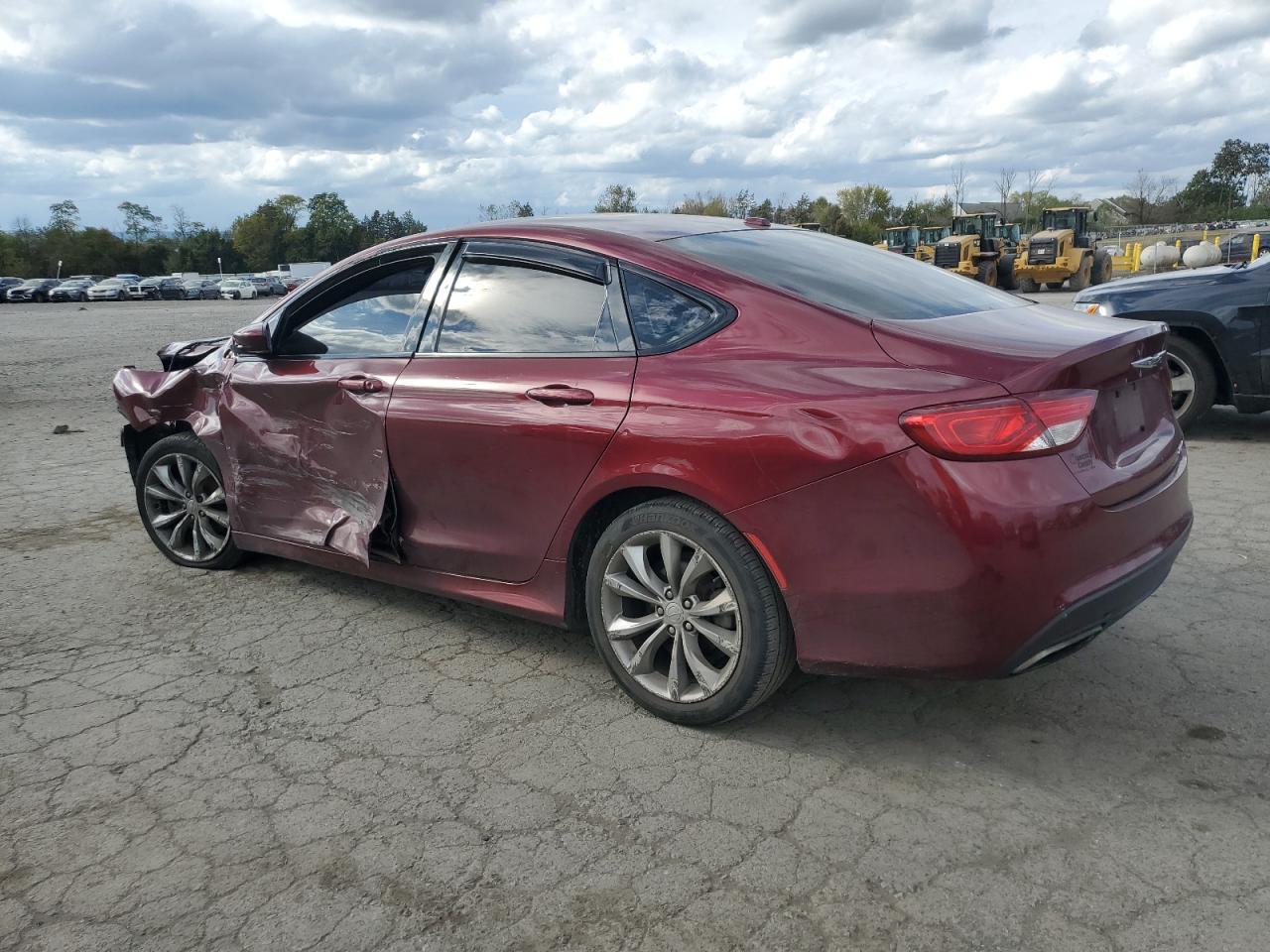 2015 Chrysler 200 S - Фото 2