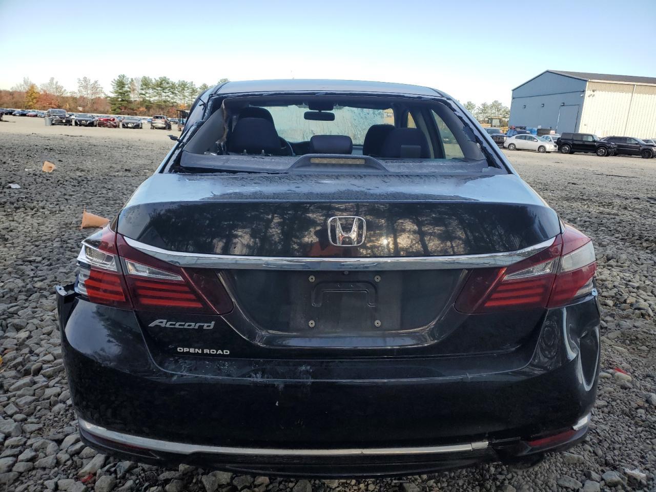 2017 Honda Accord - Image 6