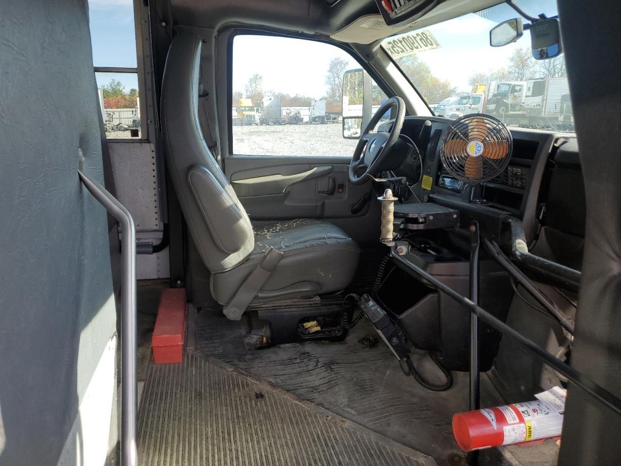2012 Thomas Minotour G4500 - School Bus - Image 5
