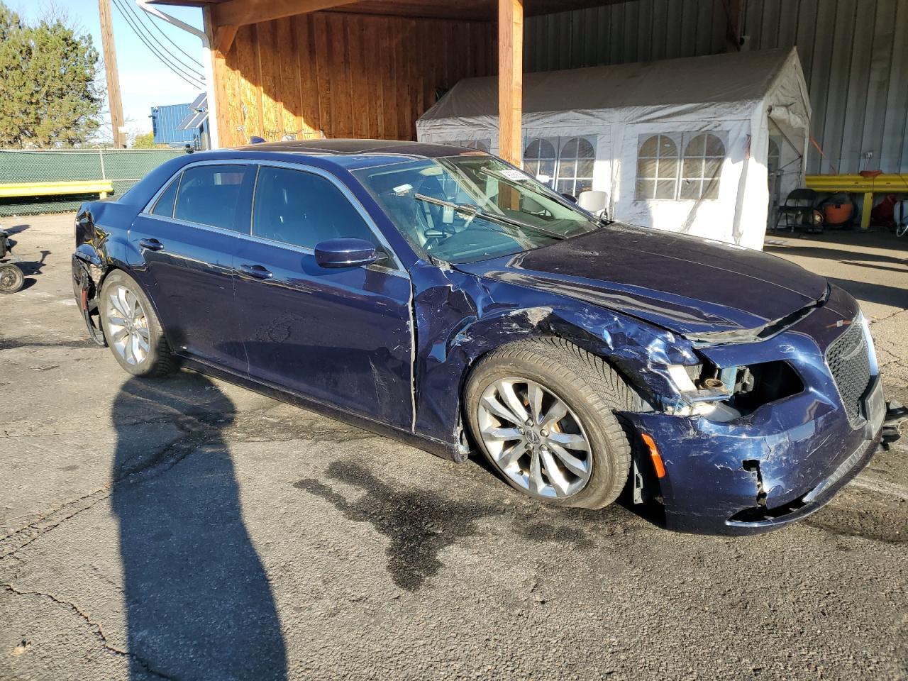 2017 Chrysler 300 Limited - Image 4