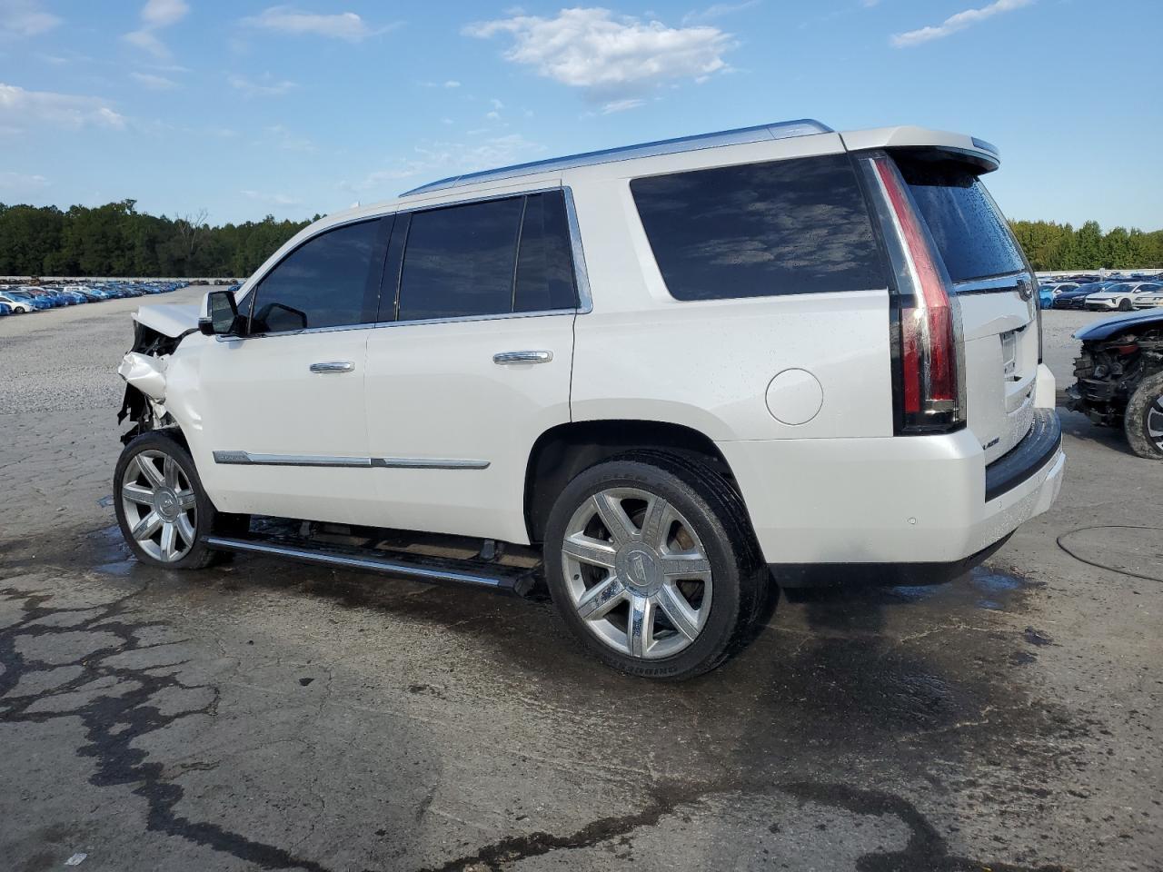 2020 Cadillac Escalade Premium Luxury - Image 2