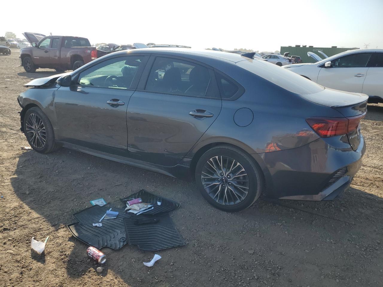 2022 Kia Forte Gt Line - Фото 2