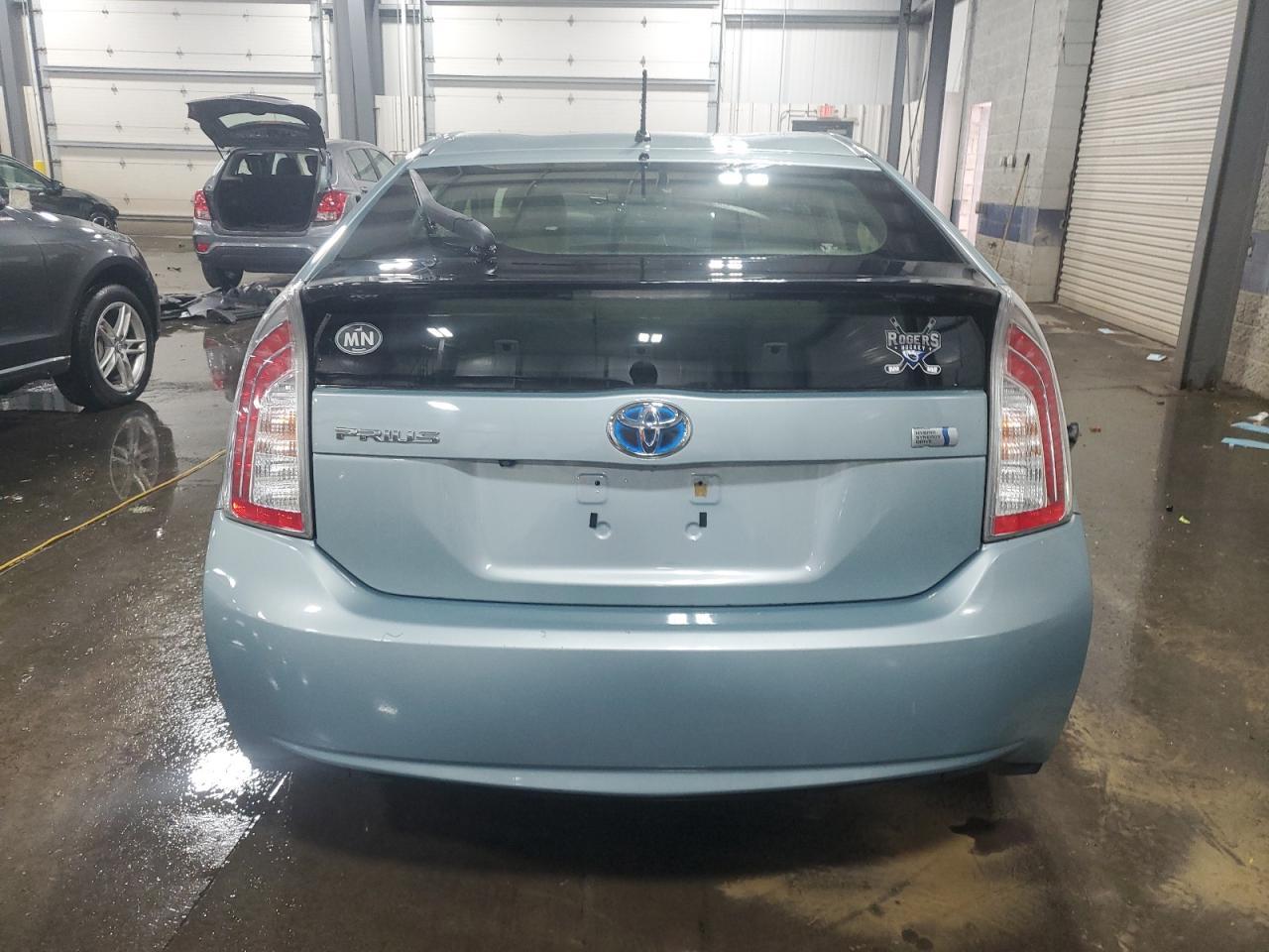 2015 Toyota Prius - Фото 6