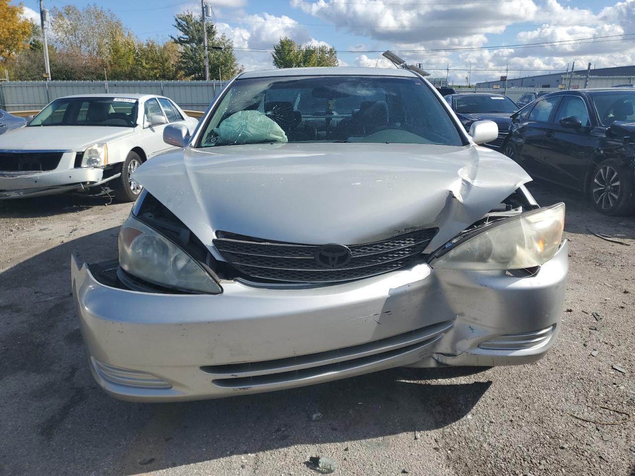 2002 Toyota Camry Le - Image 5