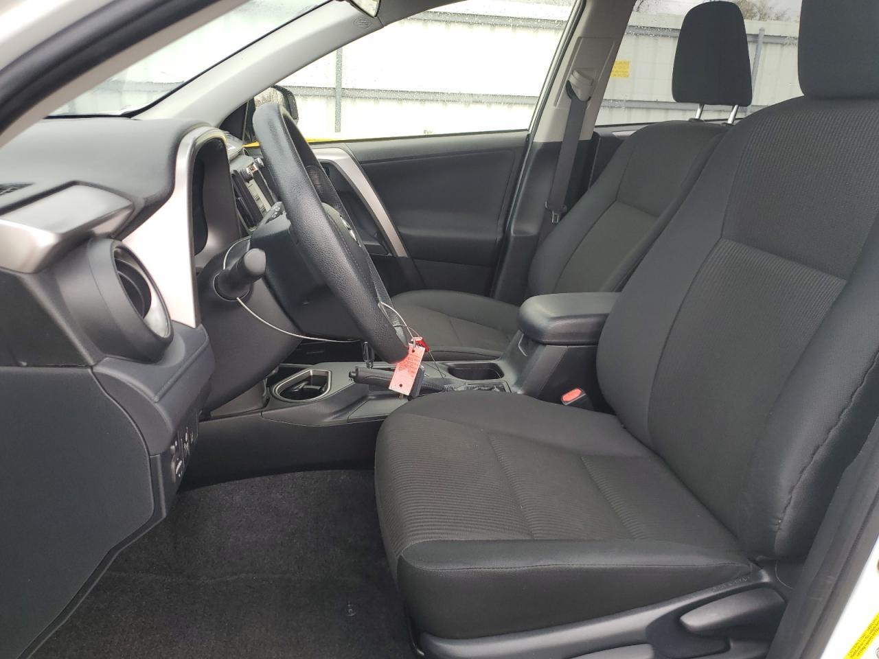 2018 Toyota Rav4 Le - Image 7