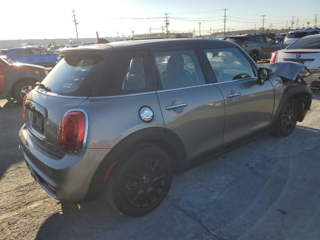 2020 Mini Cooper S - Image 3