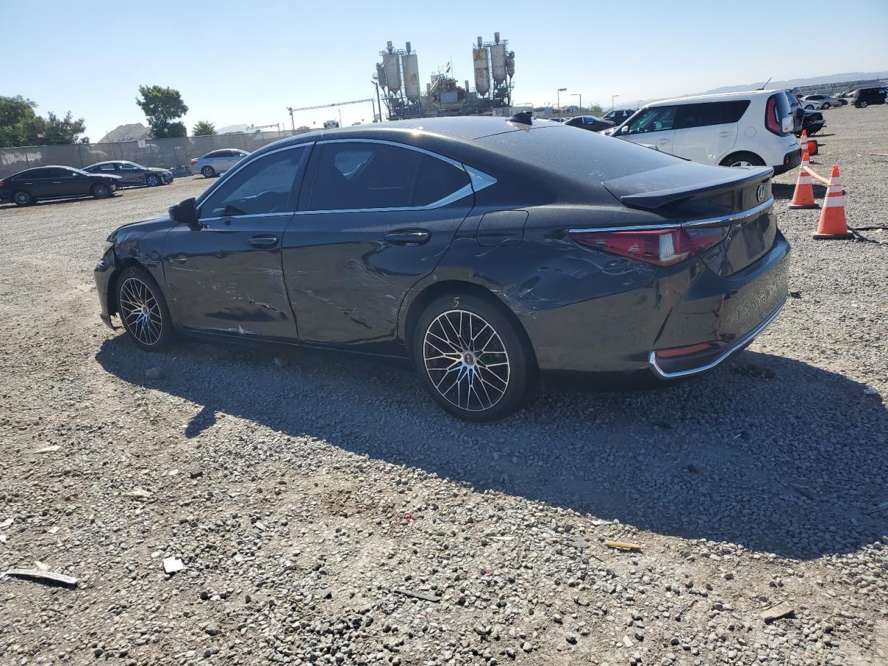 2019 Lexus Es 300H - Image 2