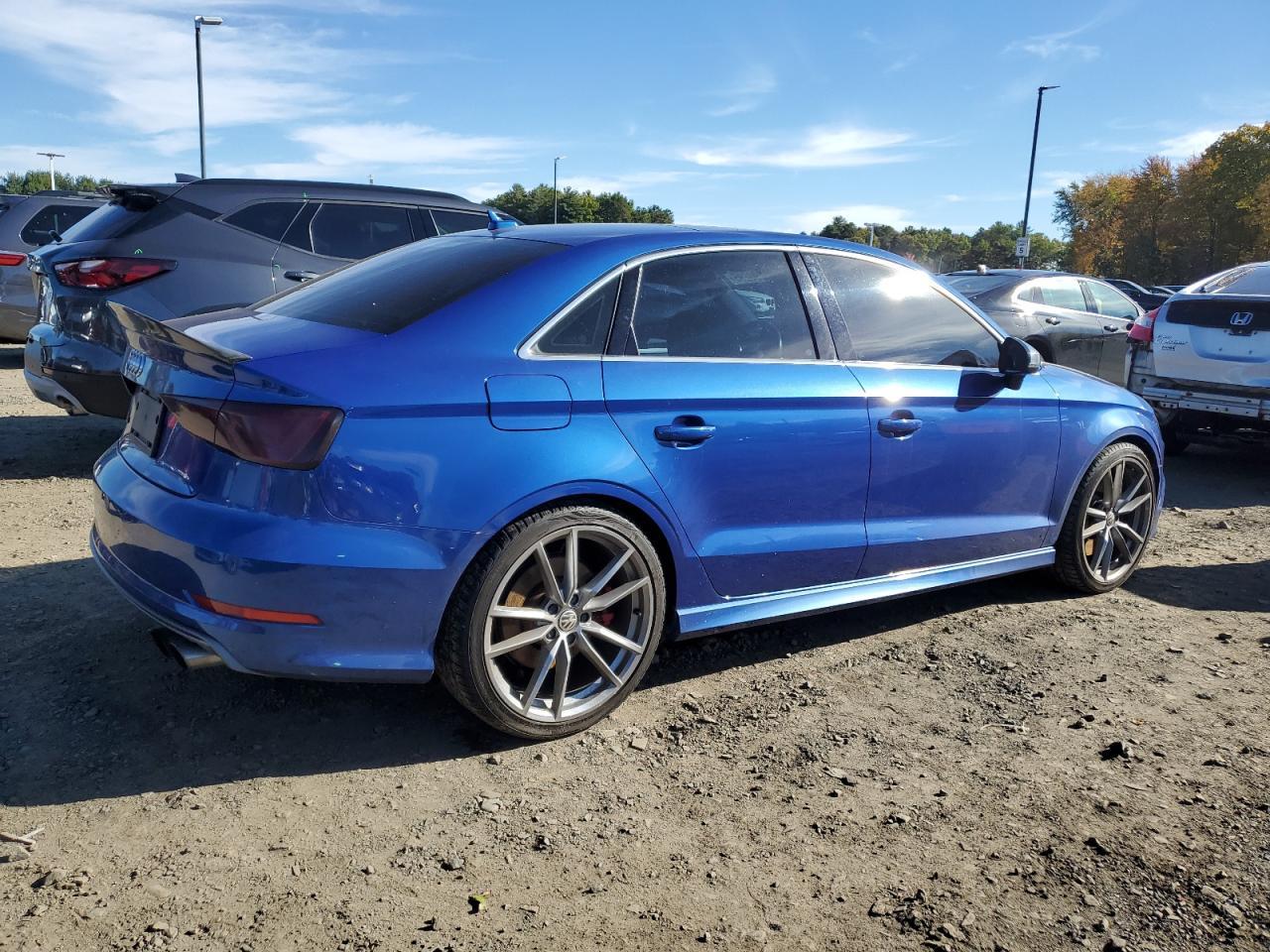 2016 Audi S3 Premium Plus - Фото 3