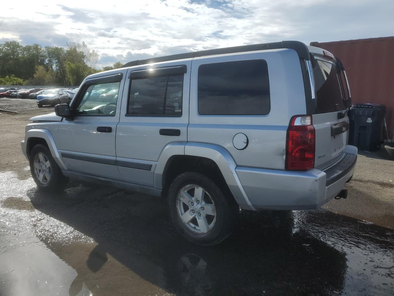 2006 Jeep Commander - Фото 2
