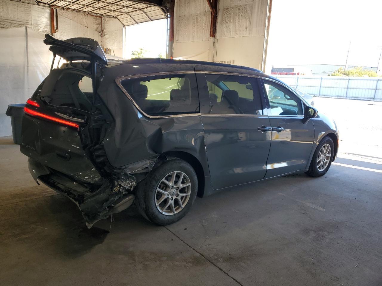 2022 Chrysler Pacifica Touring L - Фото 3