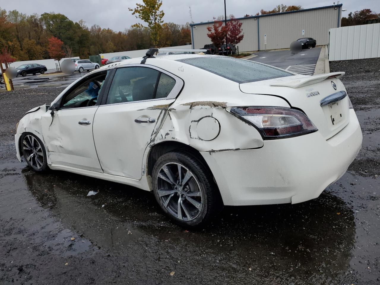 2009 Nissan Maxima S - Image 2