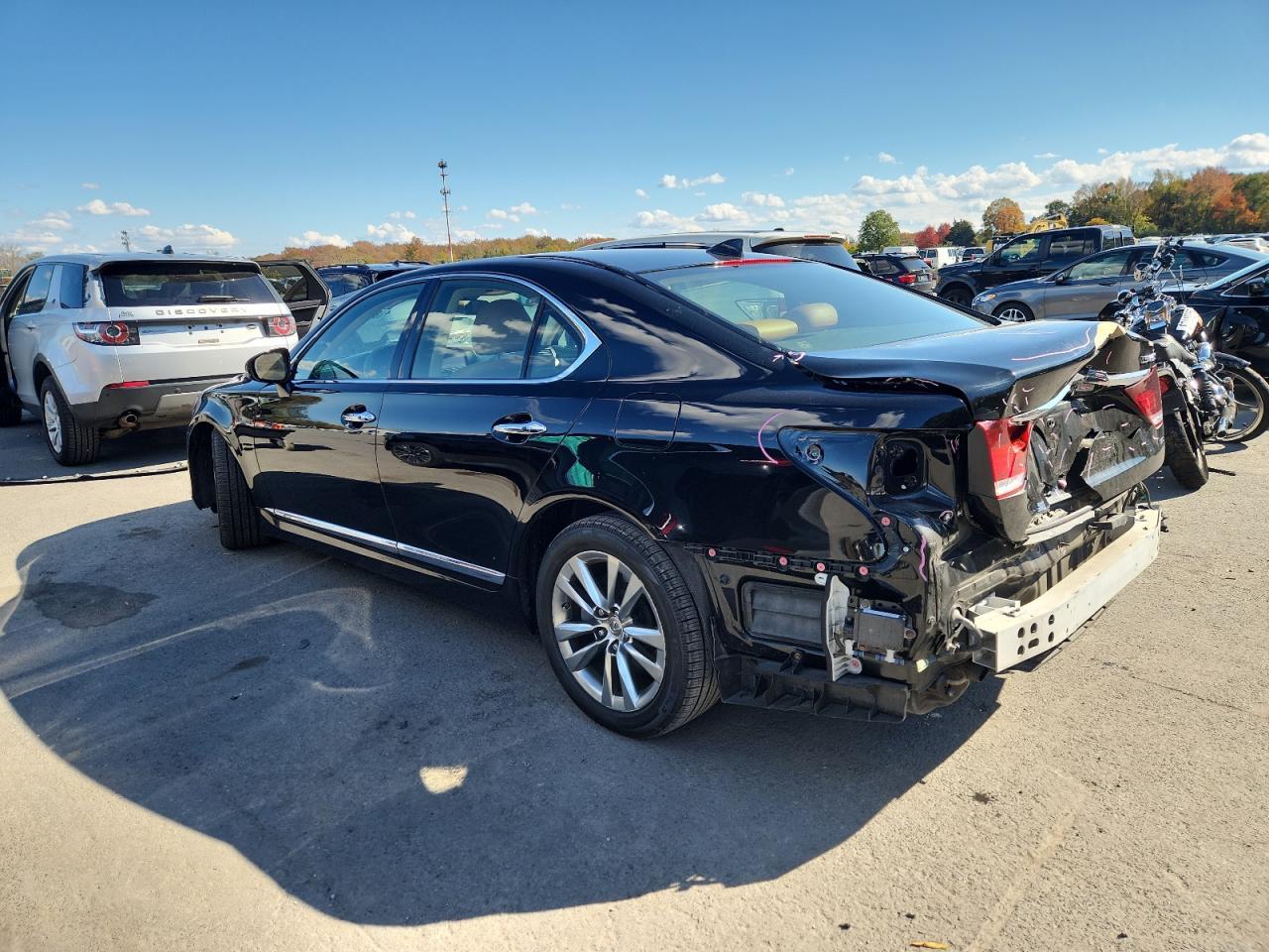 2014 Lexus Ls 460 - Image 2