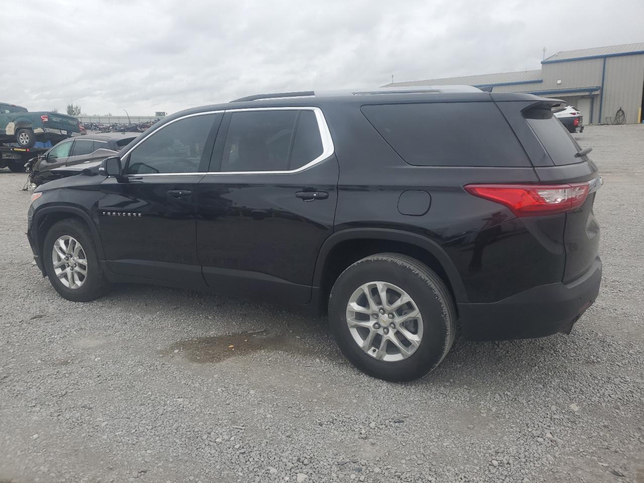 2018 Chevrolet Traverse Lt - Image 2