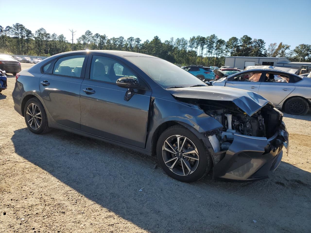 2023 Kia Forte Lx - Image 4
