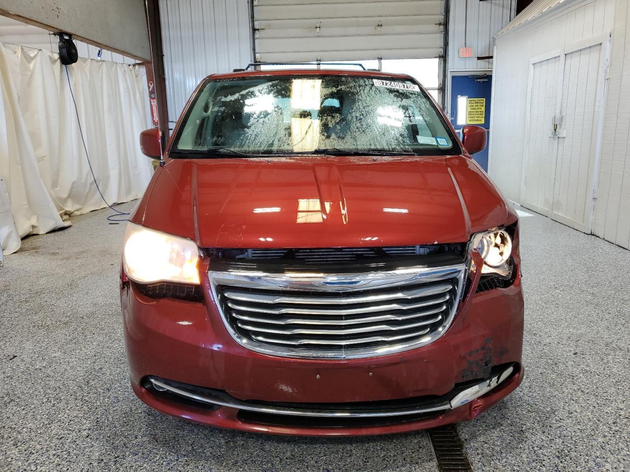 2012 Chrysler Town & Country Touring - Фото 5