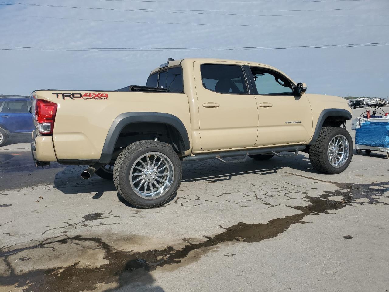 2016 Toyota Tacoma Double Cab - Фото 3