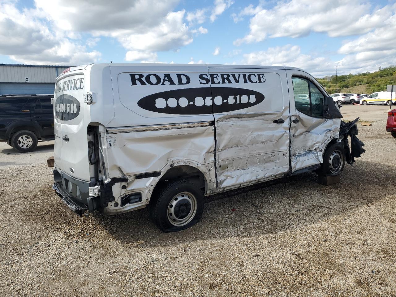 2017 Ford Transit T-150 - Фото 3