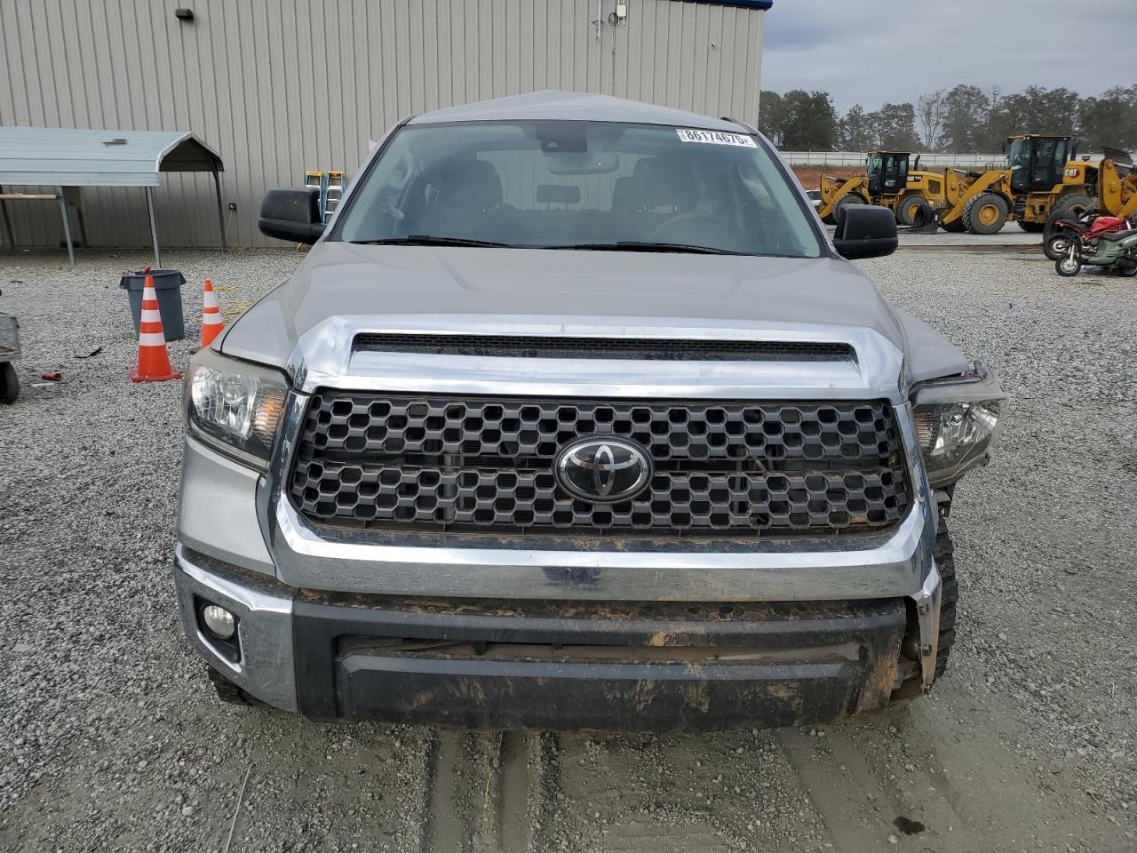 2020 Toyota Tundra Crewmax Sr5 - Image 5