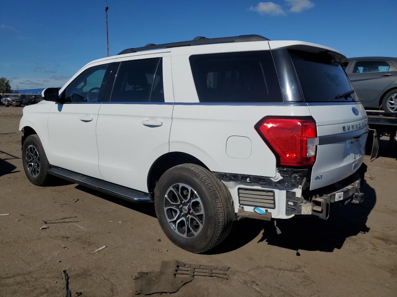 2022 Ford Expedition Xlt - Фото 2