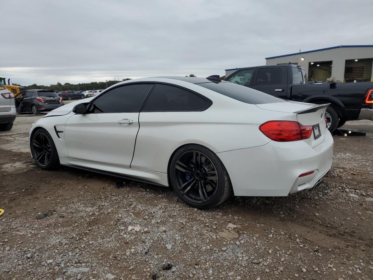 2015 BMW M4 - Фото 2