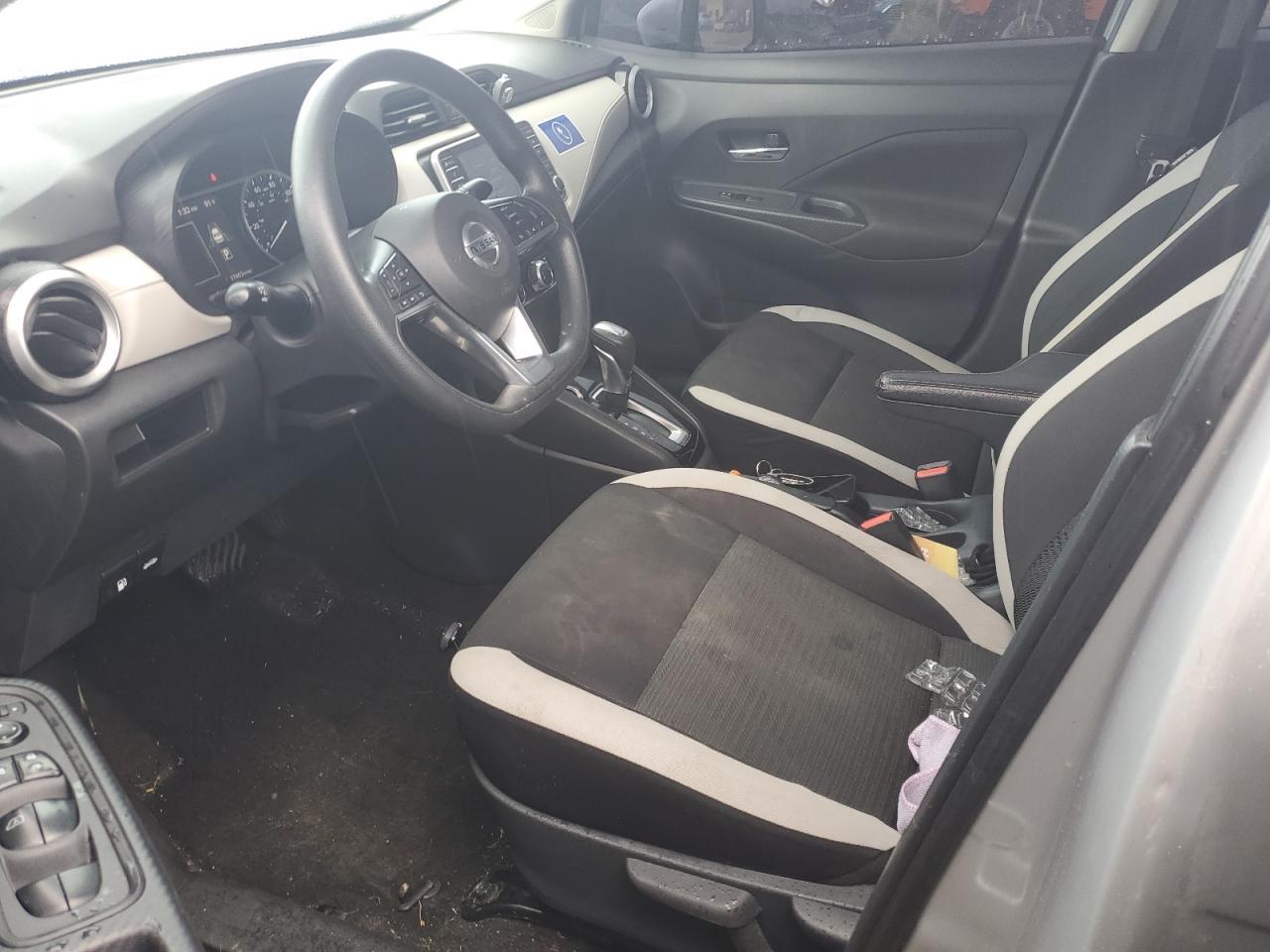 2021 Nissan Versa Sv - Image 7