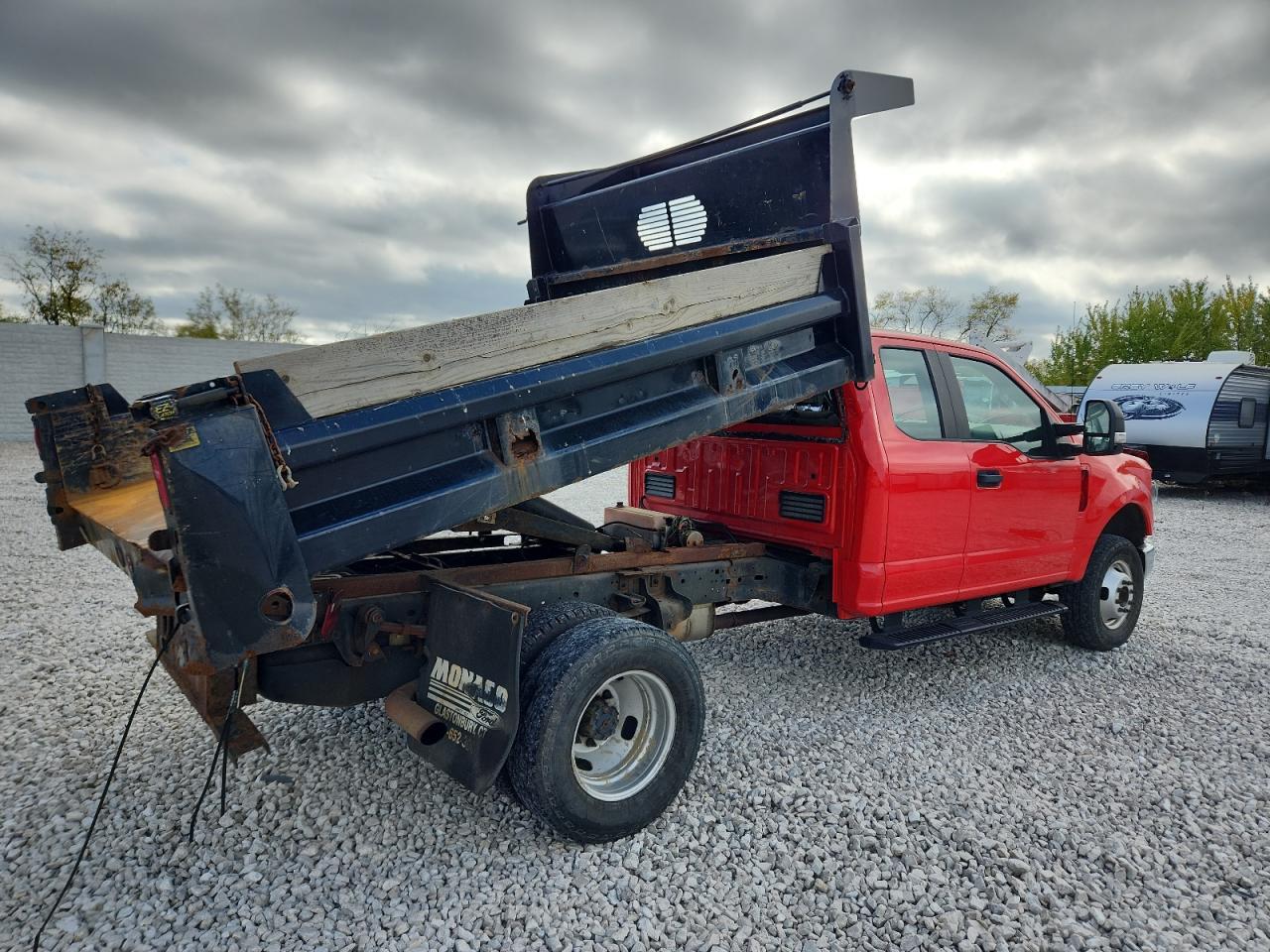 2017 Ford F350 Super Duty - Image 3