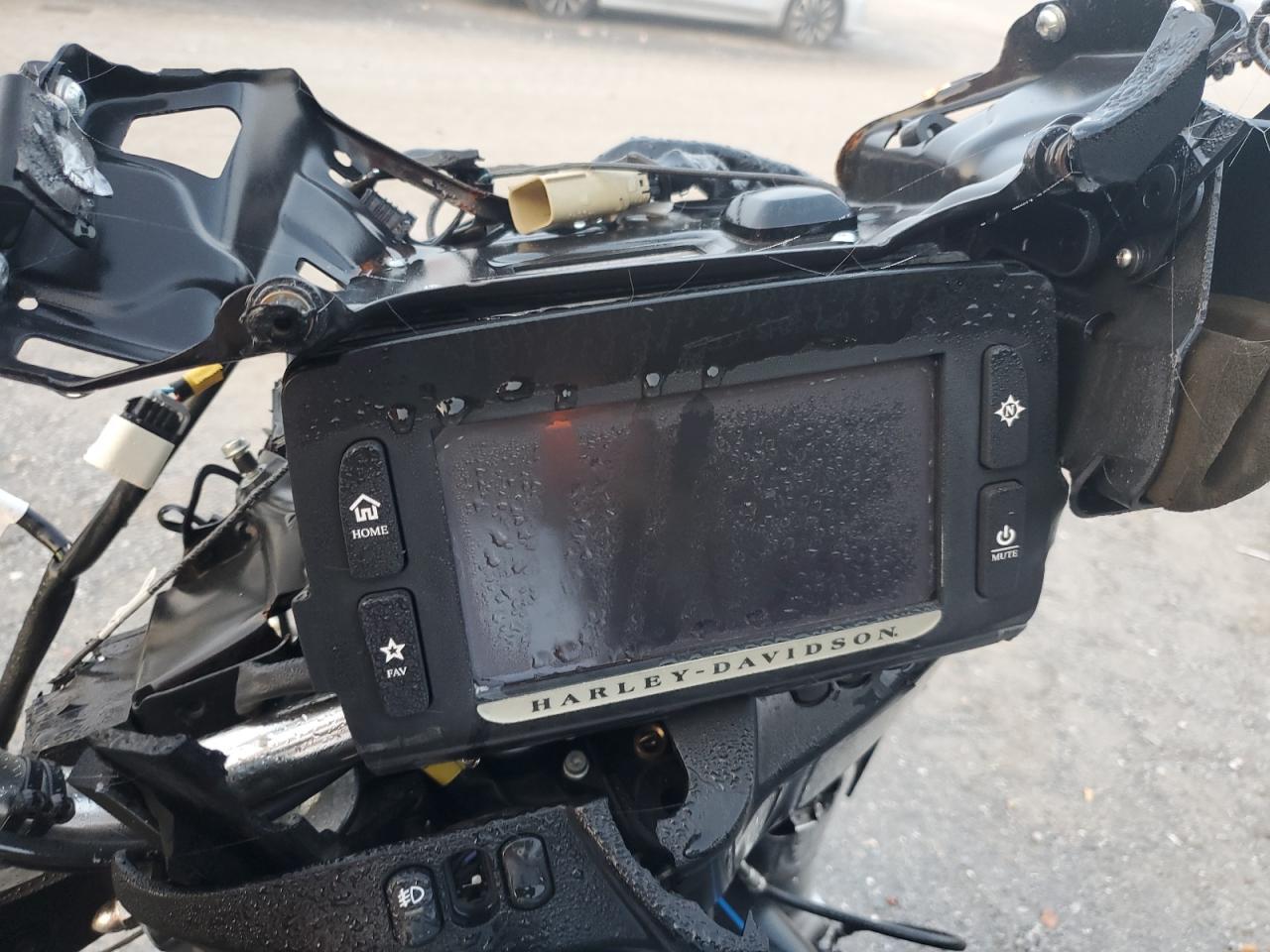 2017 Harley-Davidson Flhtk Shrine Ultra Limited - Фото 7