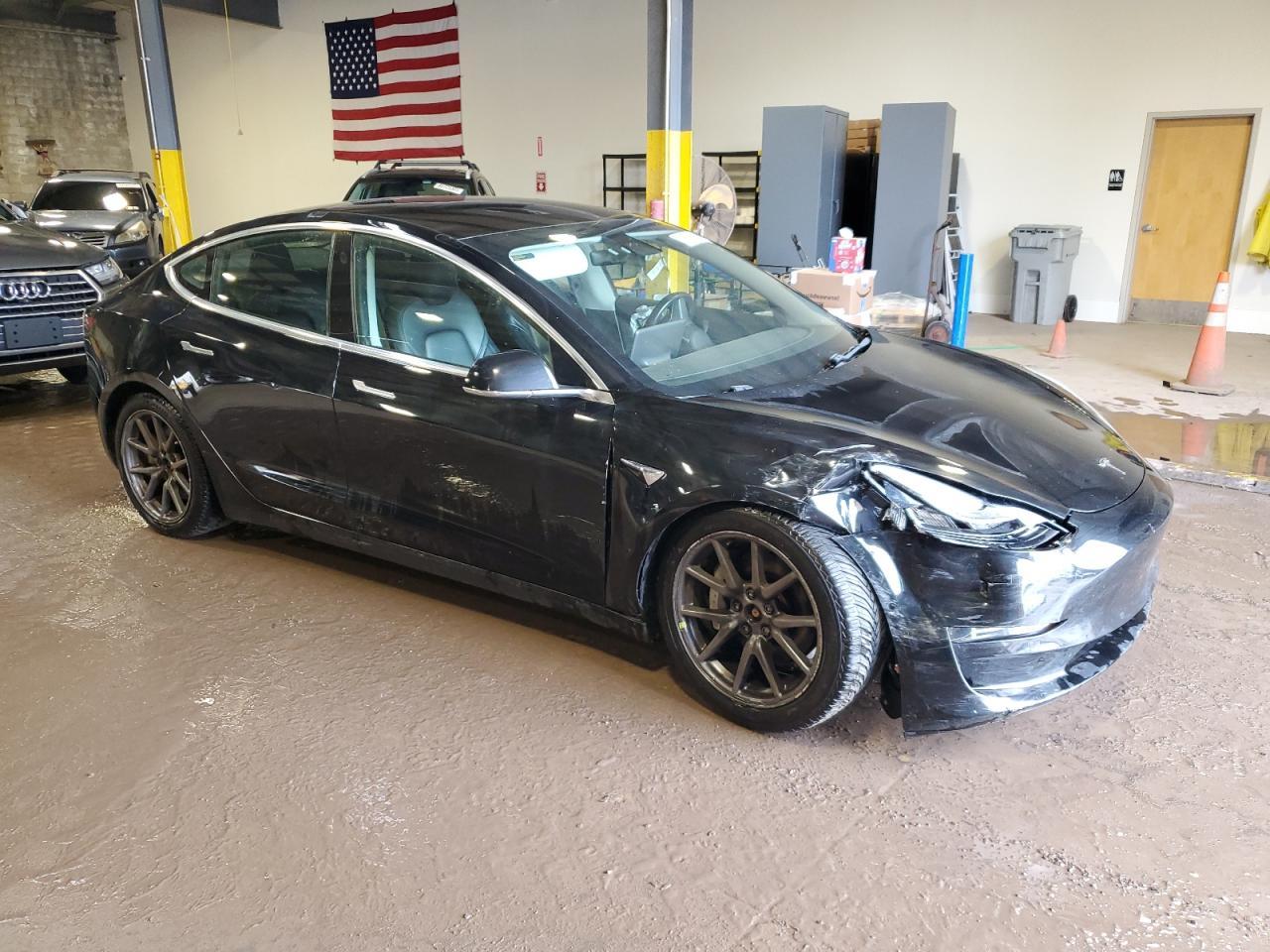 2018 Tesla Model 3 - Image 4
