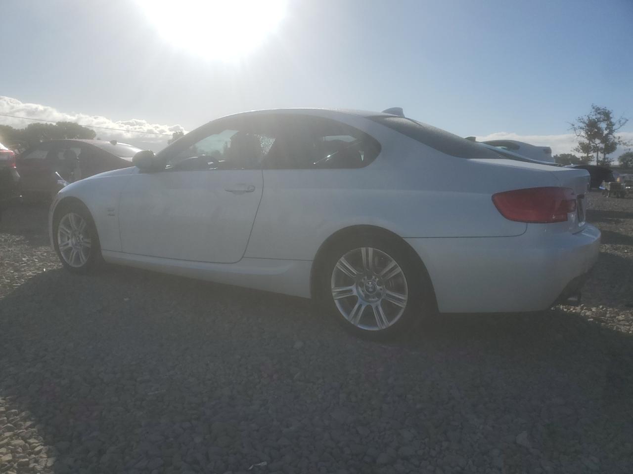 2012 BMW 335 Xi - Фото 2
