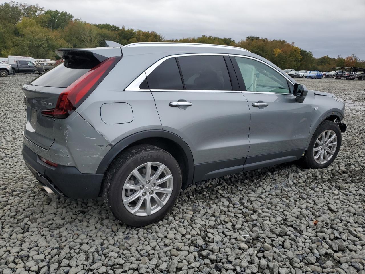 2023 Cadillac Xt4 Luxury - Image 3