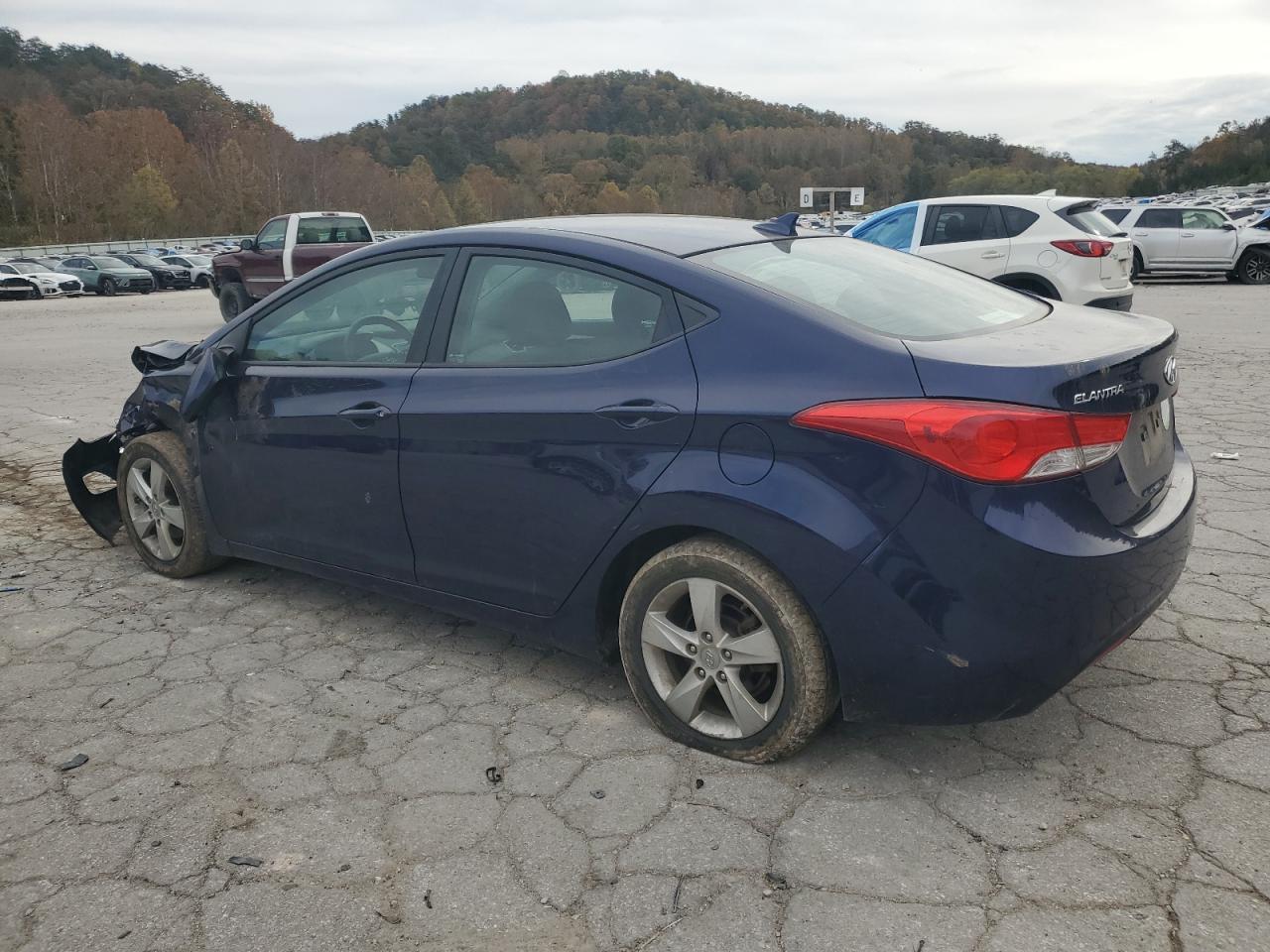2013 Hyundai Elantra Gls - Фото 2