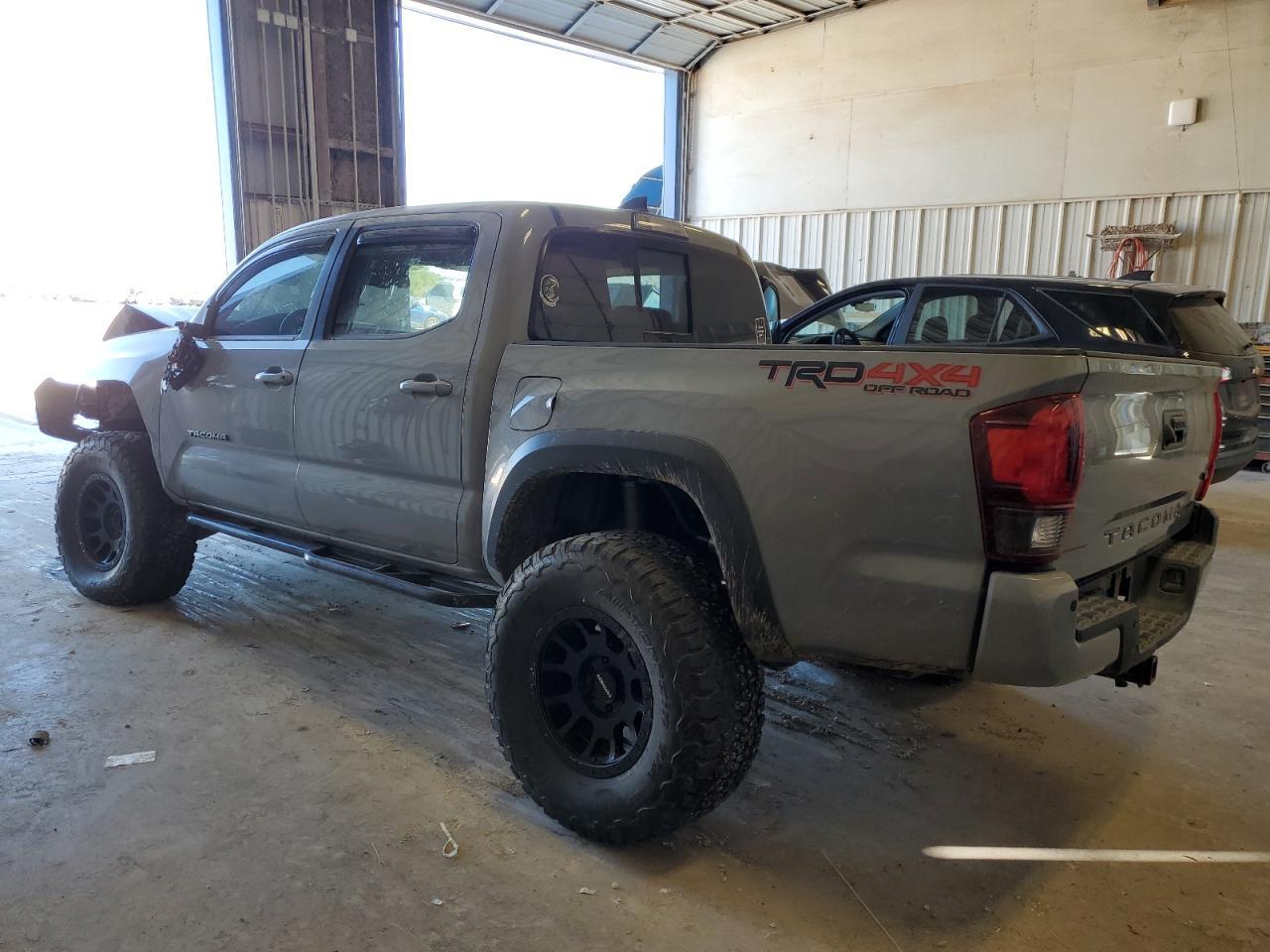 2019 Toyota Tacoma Double Cab - Image 2