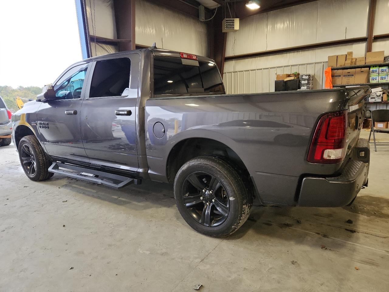 2018 Ram 1500 Sport - Фото 2