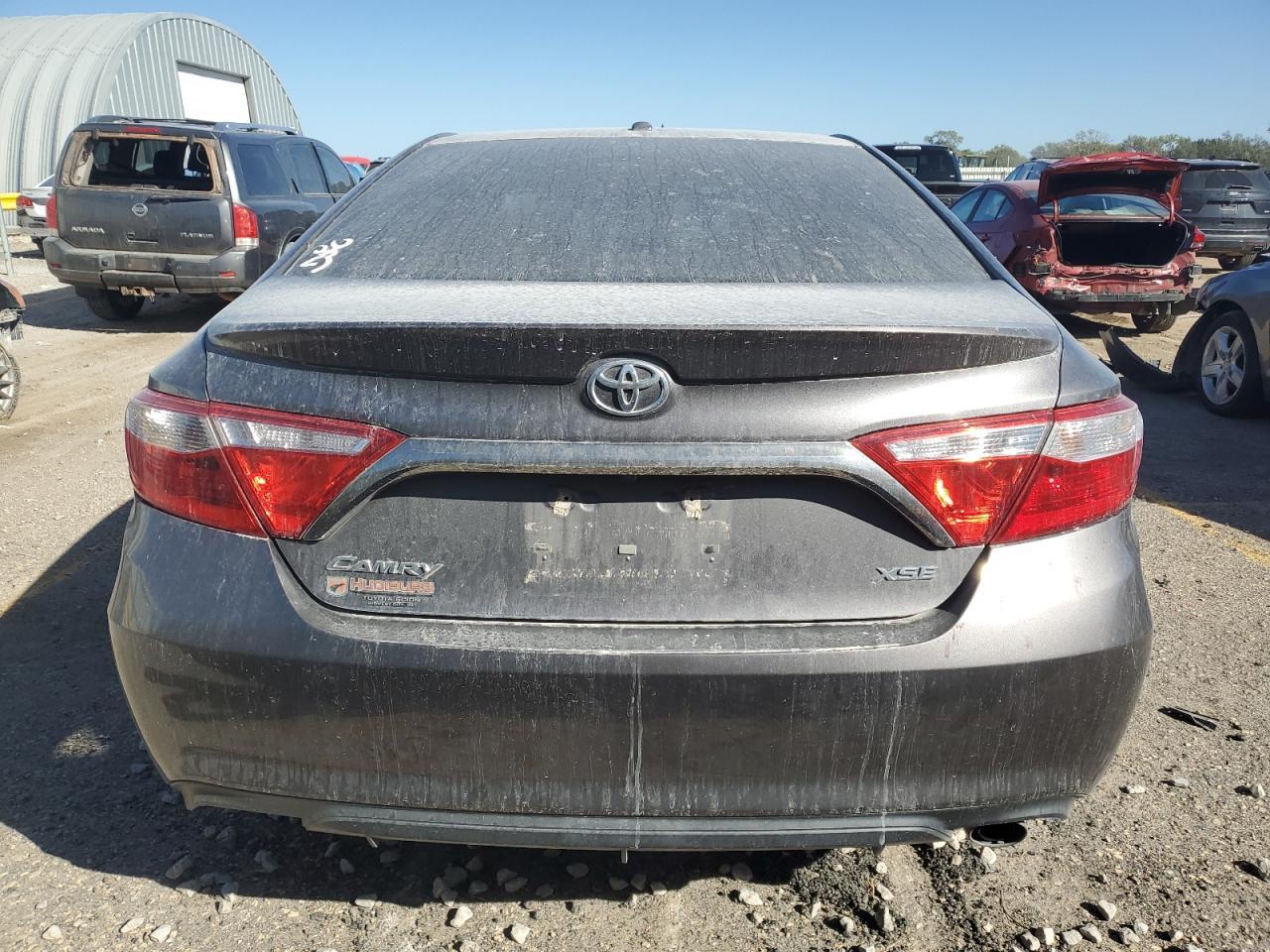 2015 Toyota Camry Le - Фото 6