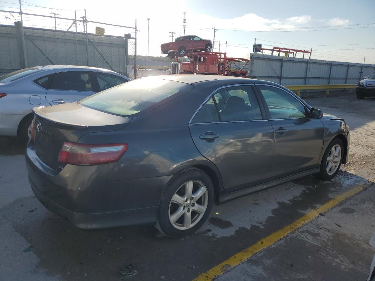 2009 Toyota Camry Se - Image 3